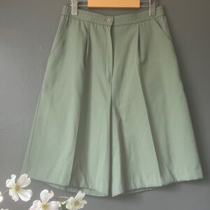 SHELLY DAVID- Bermuda Shorts/ City Shorts